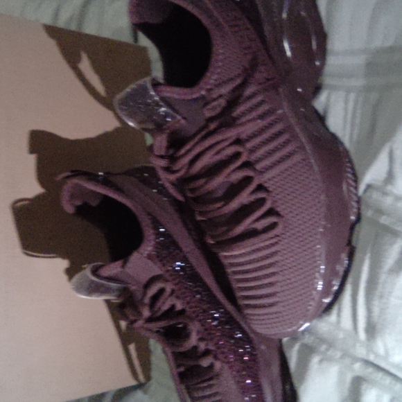 Shoes - Picture 3 of 3